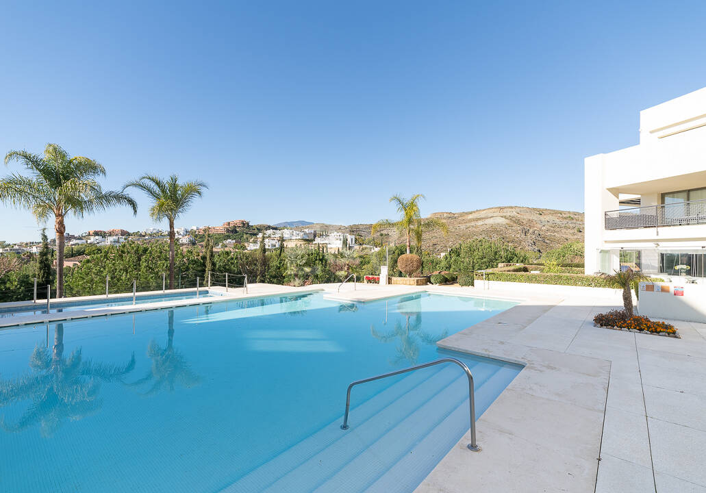Första Line Golf Duplex Penthouse med privat pool och havsutsikt