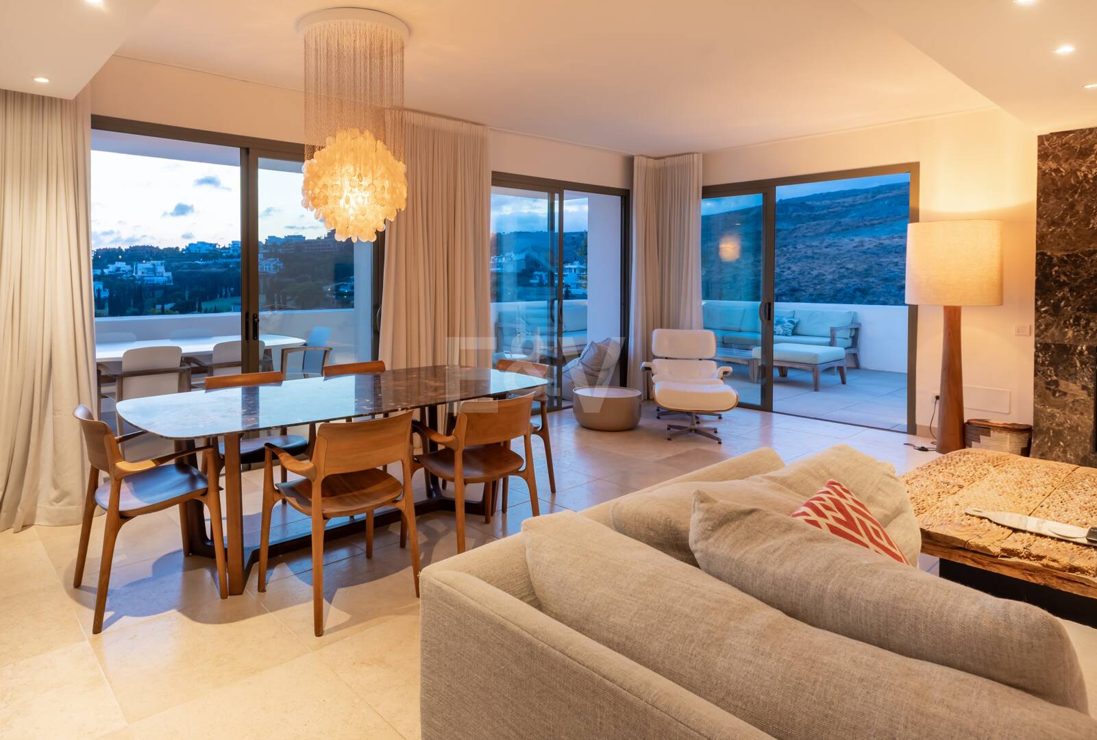 Duplex Penthouse in Erster Reihe zum Golfplatz mit Privatem Pool und Meerblick