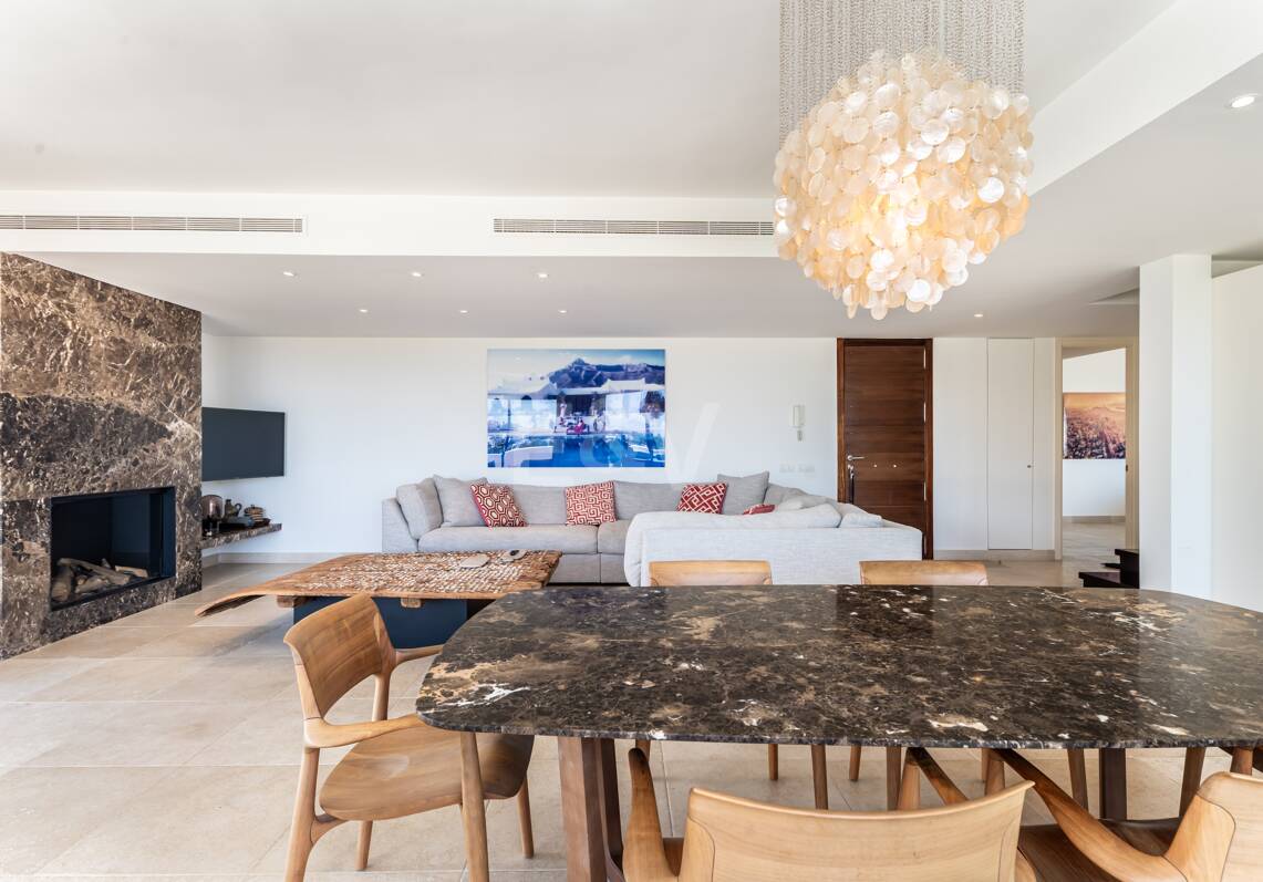 Första Line Golf Duplex Penthouse med privat pool och havsutsikt