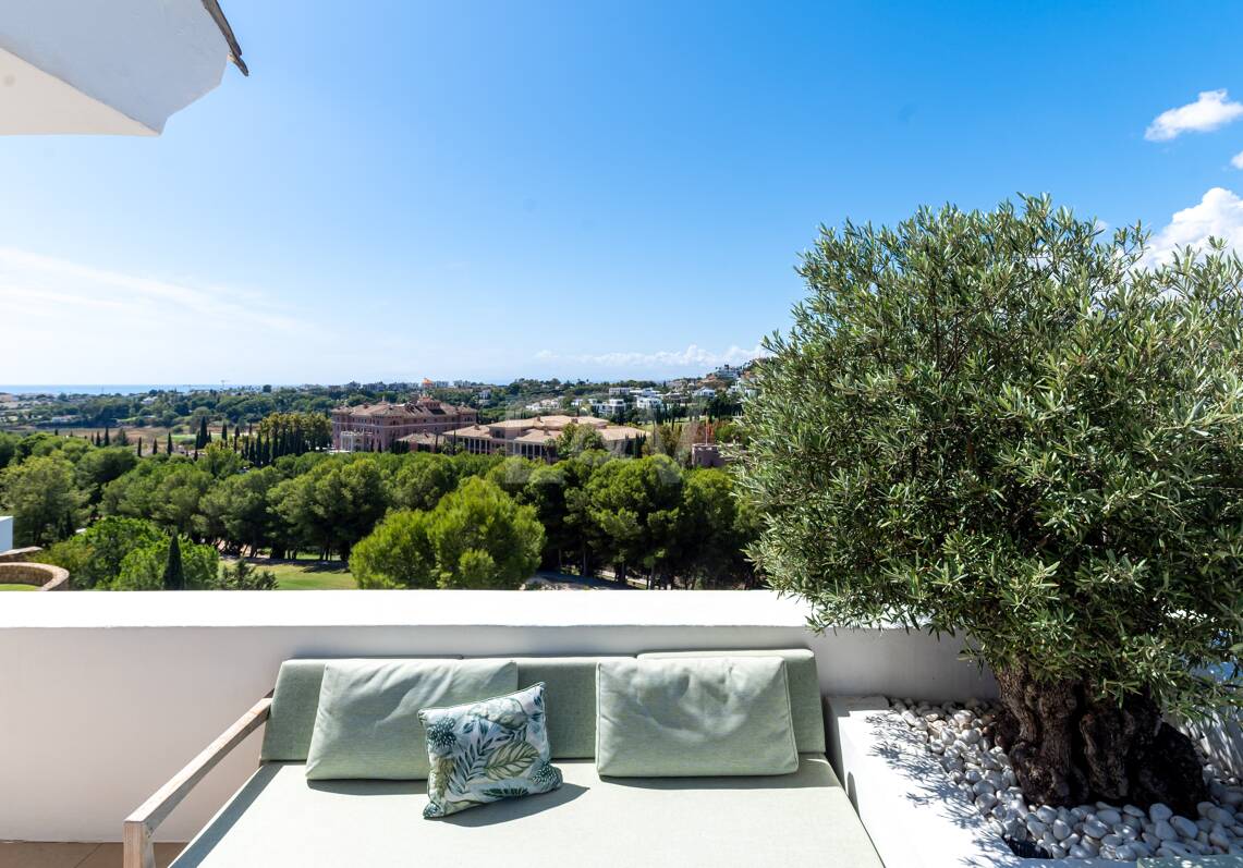 Första Line Golf Duplex Penthouse med privat pool och havsutsikt