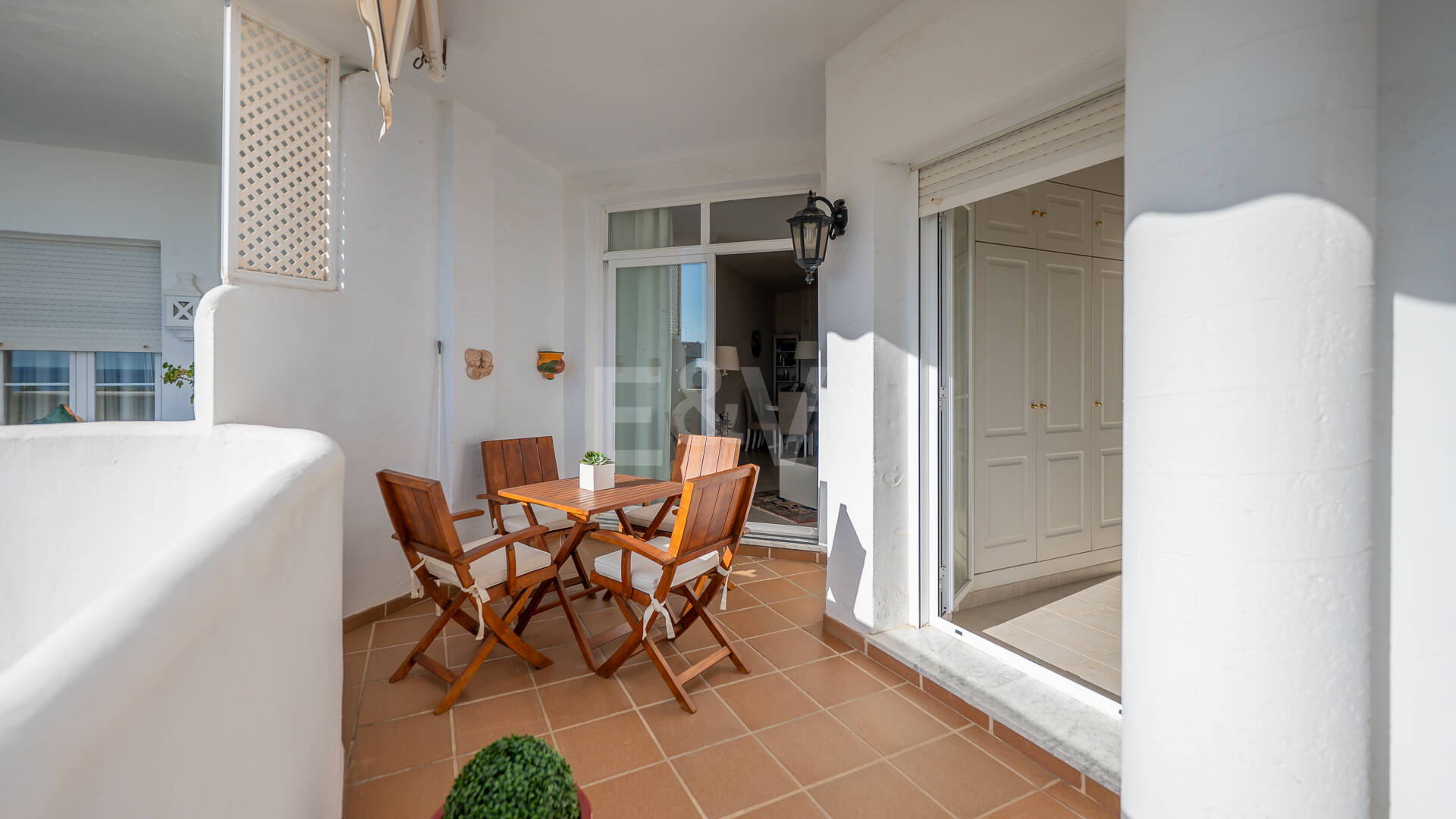 Oszałamiający apartament z widokiem na morze na Golden Mile Marbelli, kroki od plaży i udogodnienia