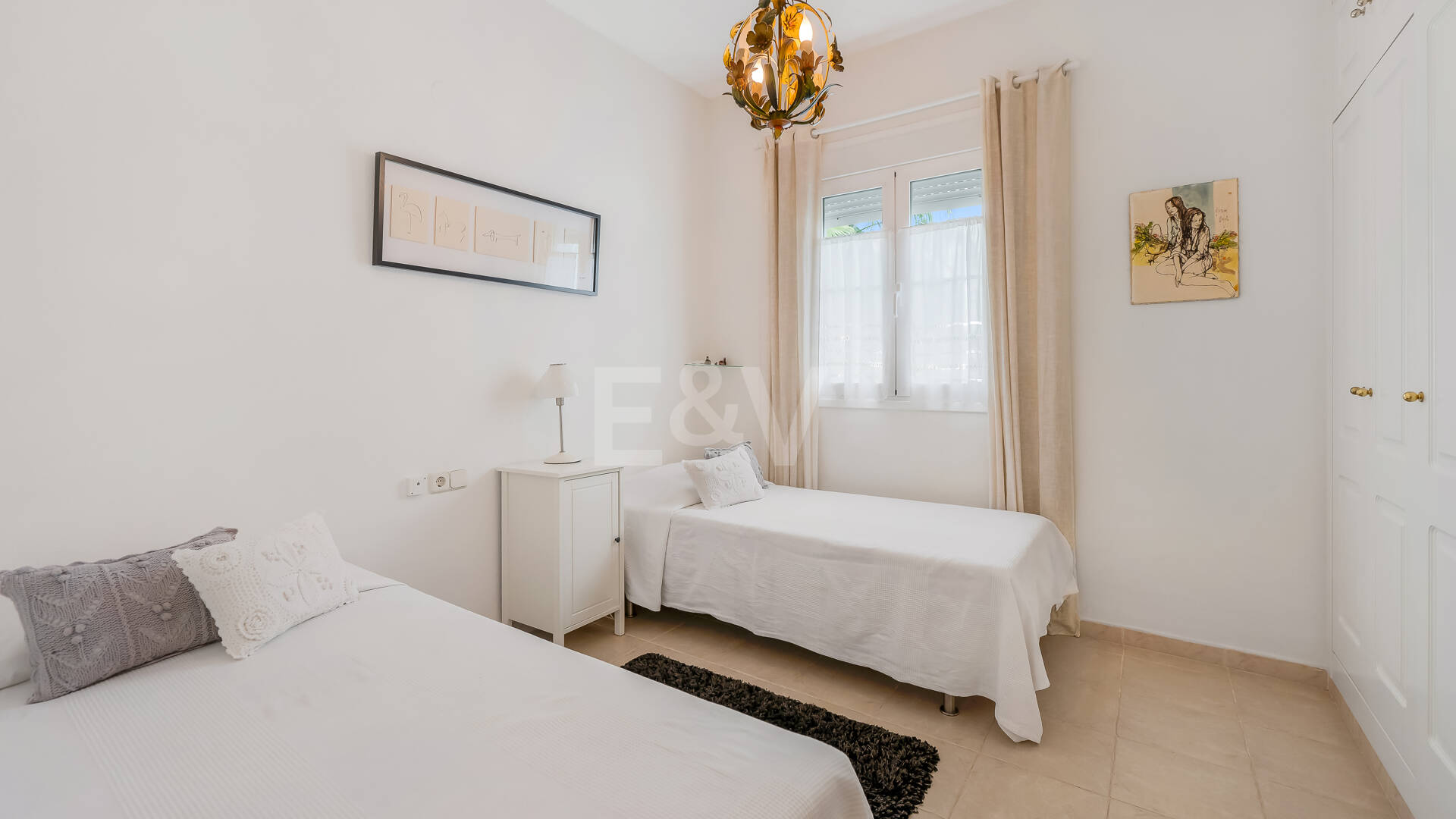 Oszałamiający apartament z widokiem na morze na Golden Mile Marbelli, kroki od plaży i udogodnienia