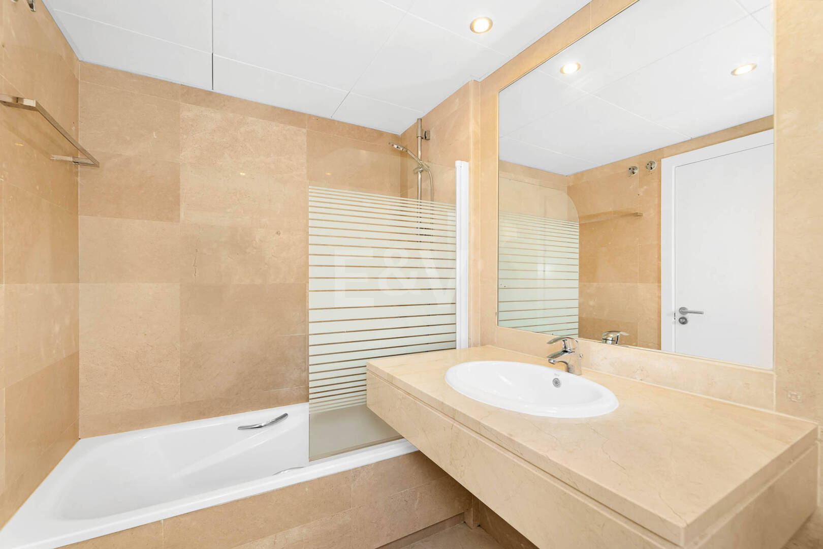 Townhouse z widokiem na golfa i morze, idealne na inwestycje i wynajem wakacje