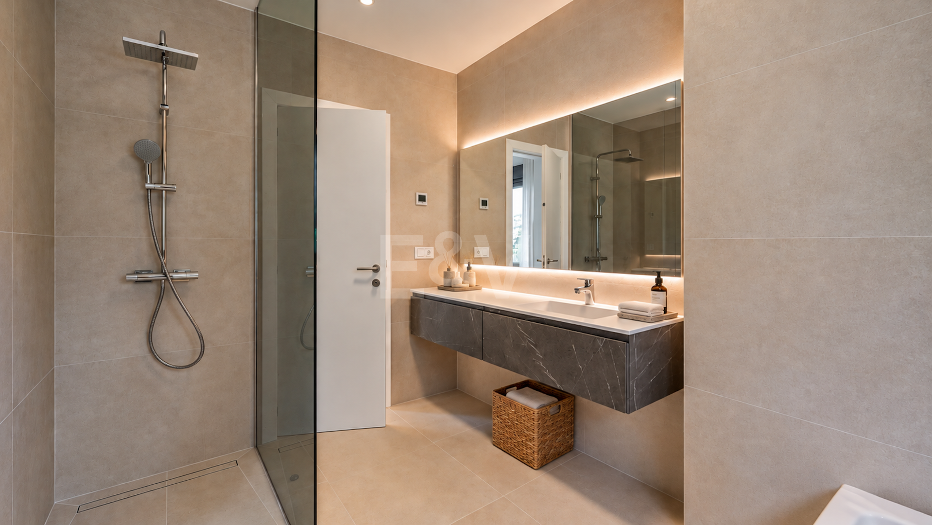 Modern Villa med privat pool och trädgård i El Rosario, Marbella