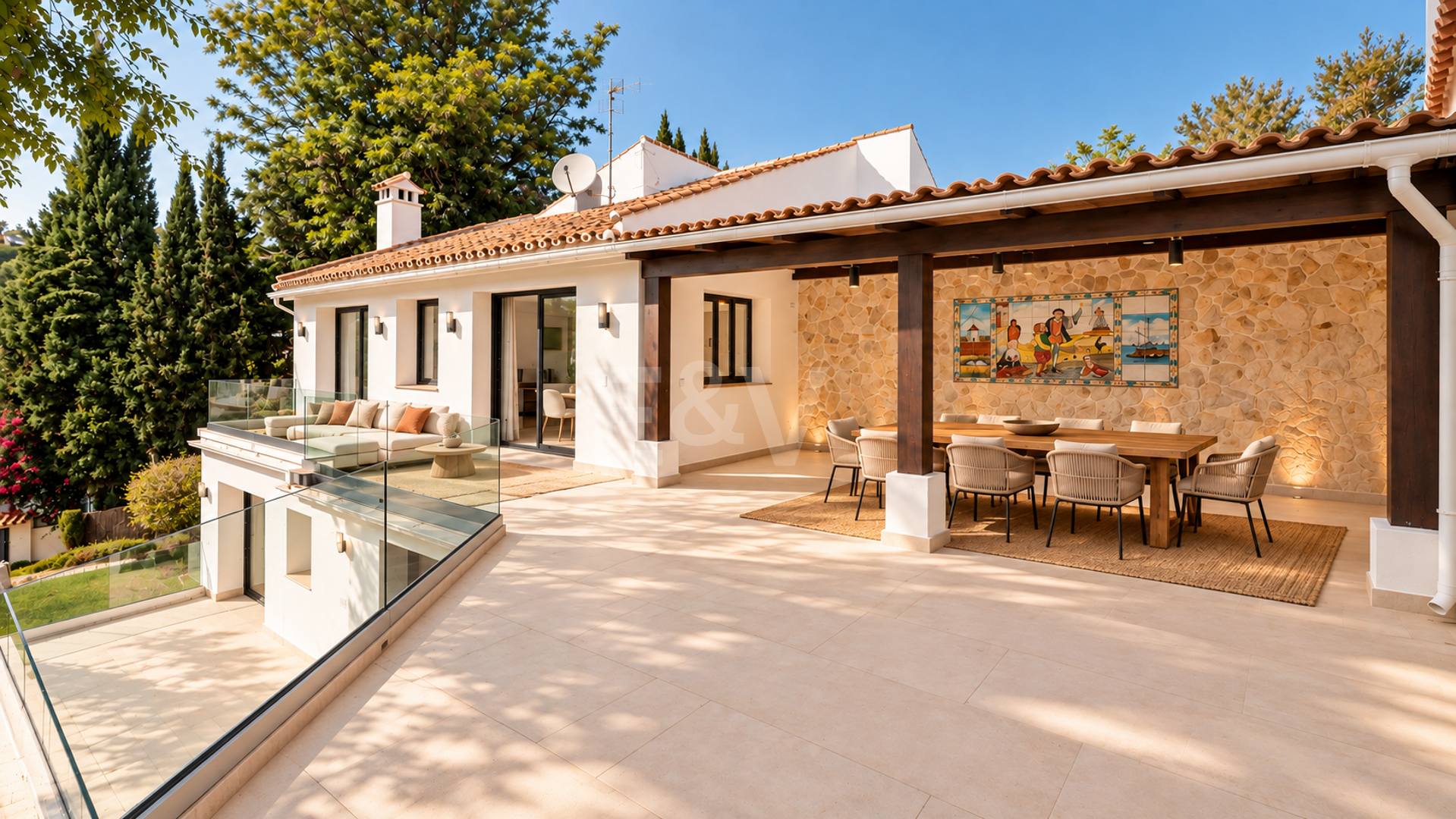 Modern Villa med privat pool och trädgård i El Rosario, Marbella