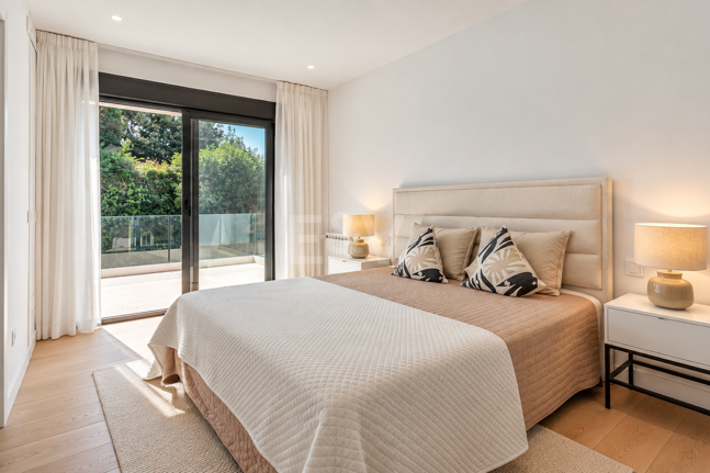 Modern Villa med privat pool och trädgård i El Rosario, Marbella