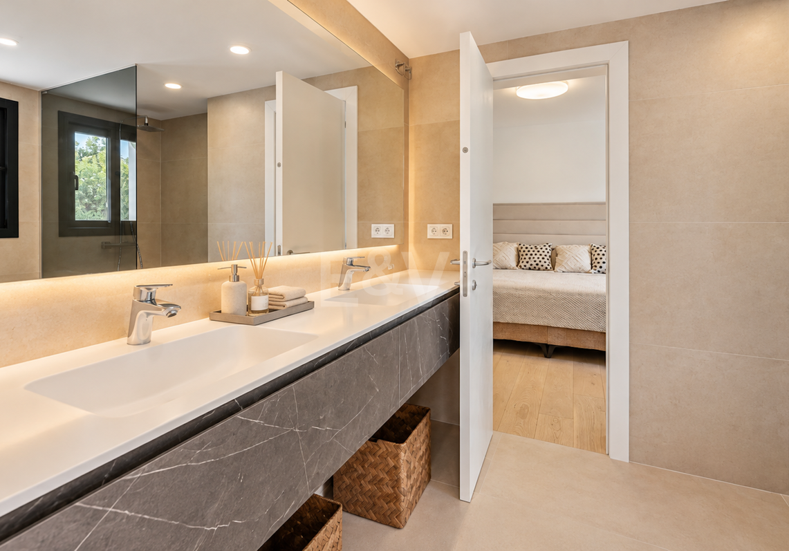 Modern Villa med privat pool och trädgård i El Rosario, Marbella