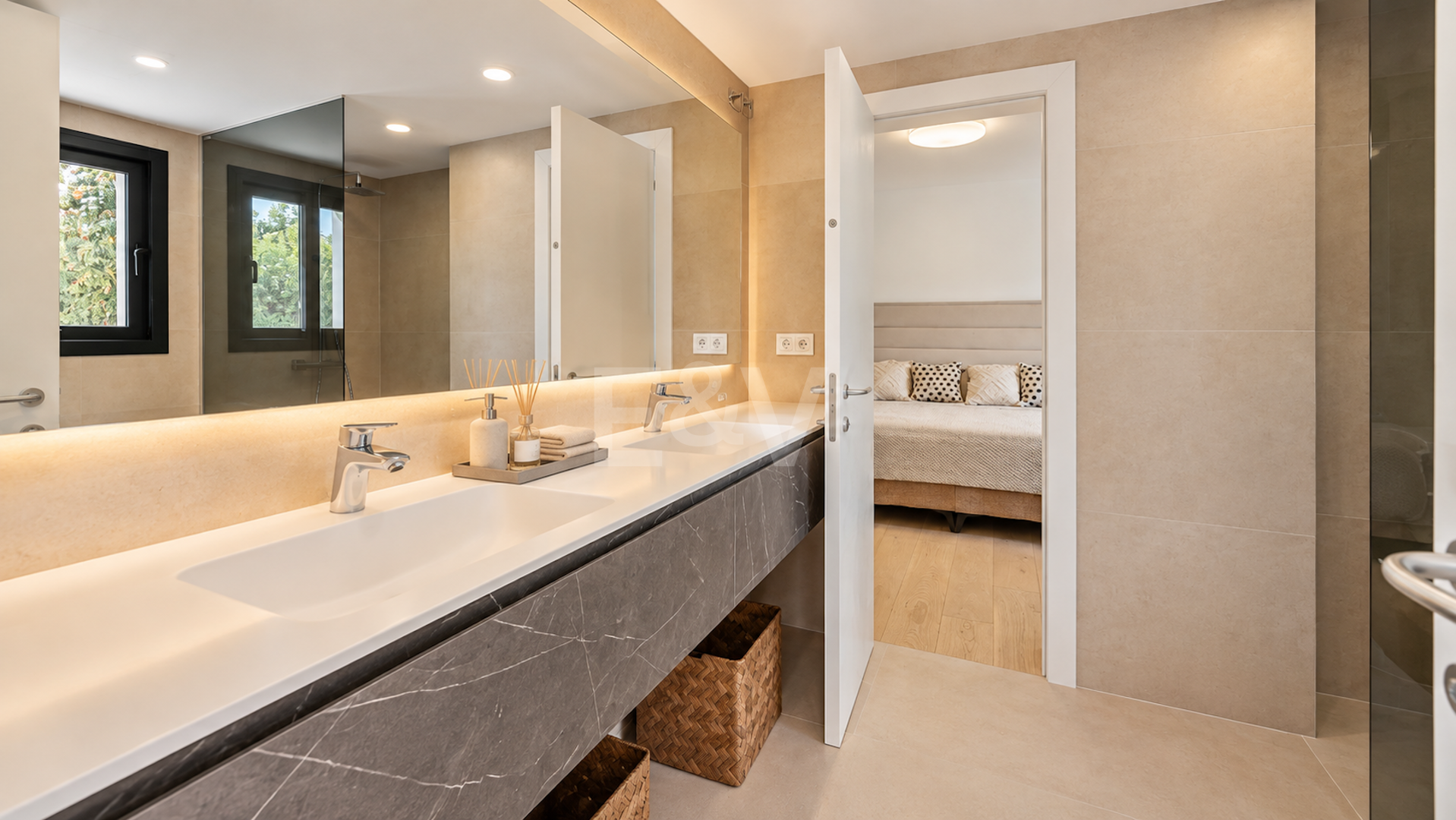 Modern Villa med privat pool och trädgård i El Rosario, Marbella