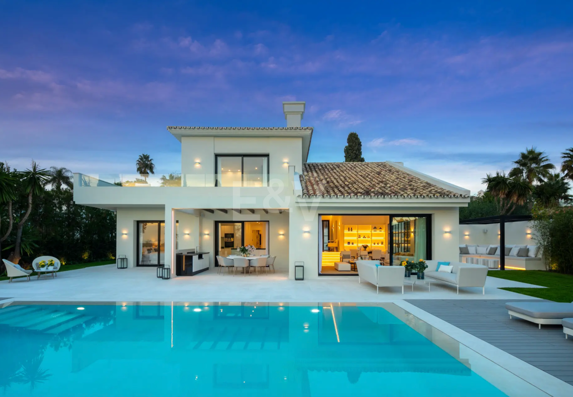 Oszałamiająca willa z panoramicznym widokiem na Los Naranjos Golf area