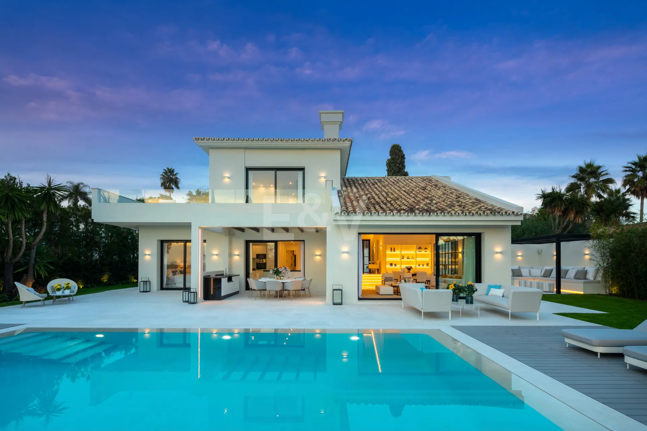 Oszałamiająca willa z panoramicznym widokiem na Los Naranjos Golf area