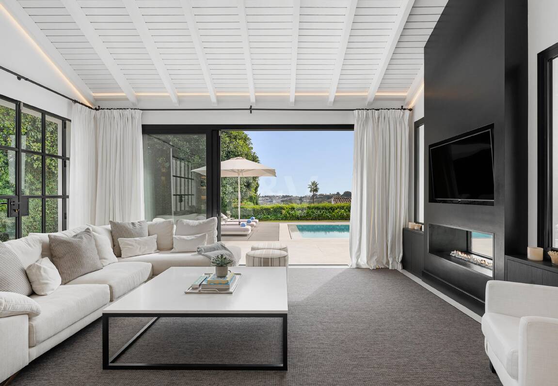 Oszałamiająca willa z panoramicznym widokiem na Los Naranjos Golf area