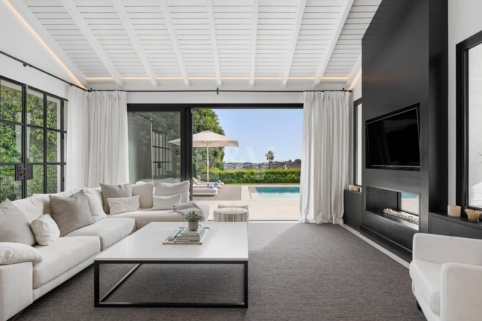 Oszałamiająca willa z panoramicznym widokiem na Los Naranjos Golf area