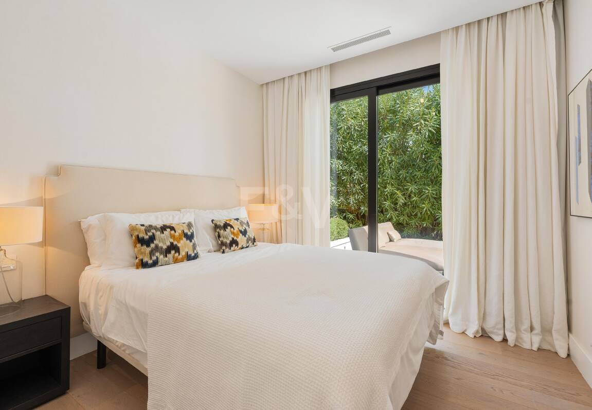 Oszałamiająca willa z panoramicznym widokiem na Los Naranjos Golf area