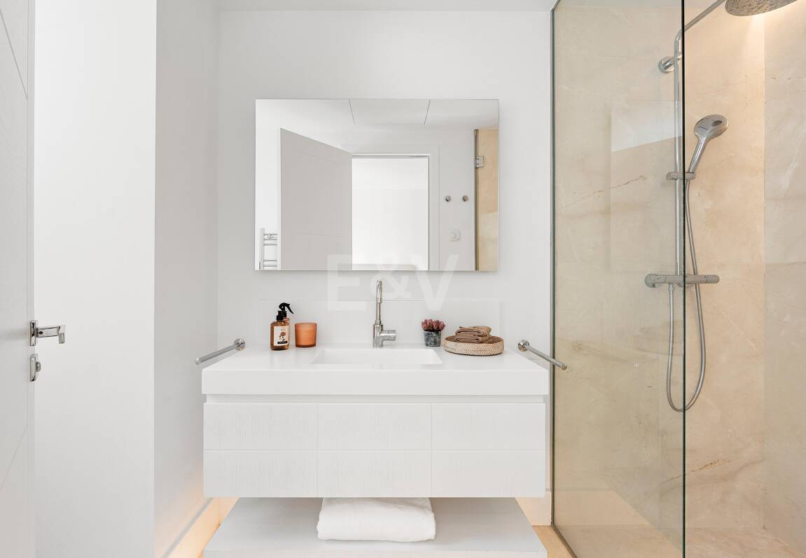 Oszałamiająca willa z panoramicznym widokiem na Los Naranjos Golf area