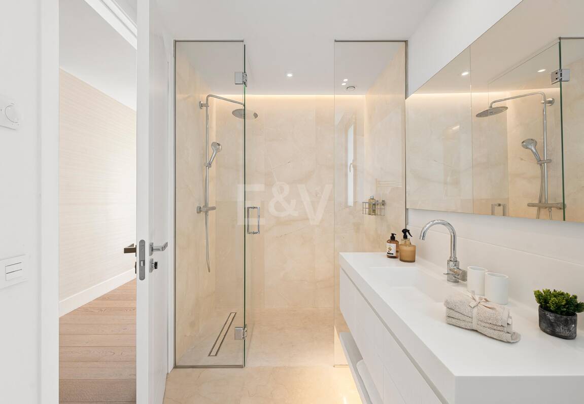 Oszałamiająca willa z panoramicznym widokiem na Los Naranjos Golf area