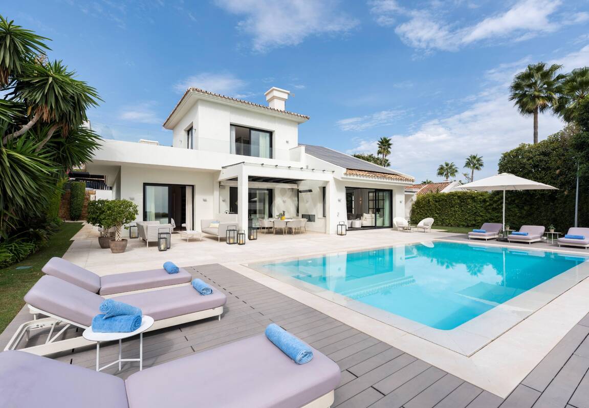 Oszałamiająca willa z panoramicznym widokiem na Los Naranjos Golf area