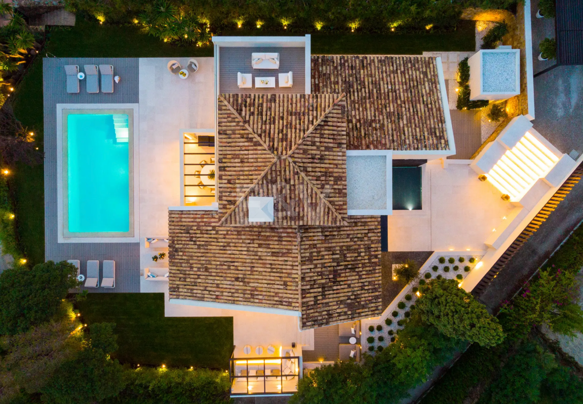 Oszałamiająca willa z panoramicznym widokiem na Los Naranjos Golf area