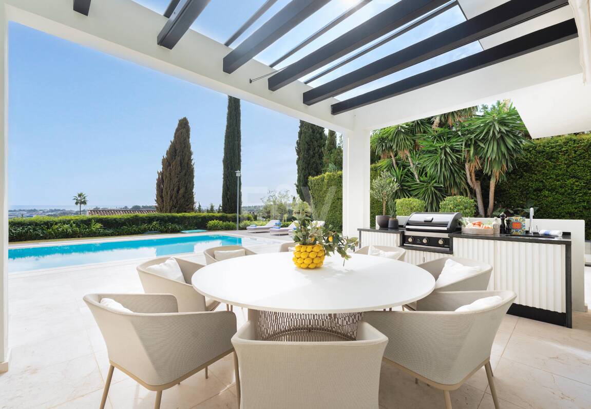 Oszałamiająca willa z panoramicznym widokiem na Los Naranjos Golf area