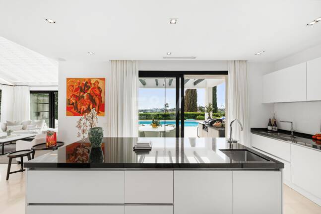 Oszałamiająca willa z panoramicznym widokiem na Los Naranjos Golf area