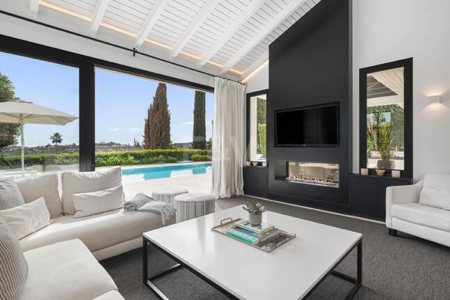 Oszałamiająca willa z panoramicznym widokiem na Los Naranjos Golf area