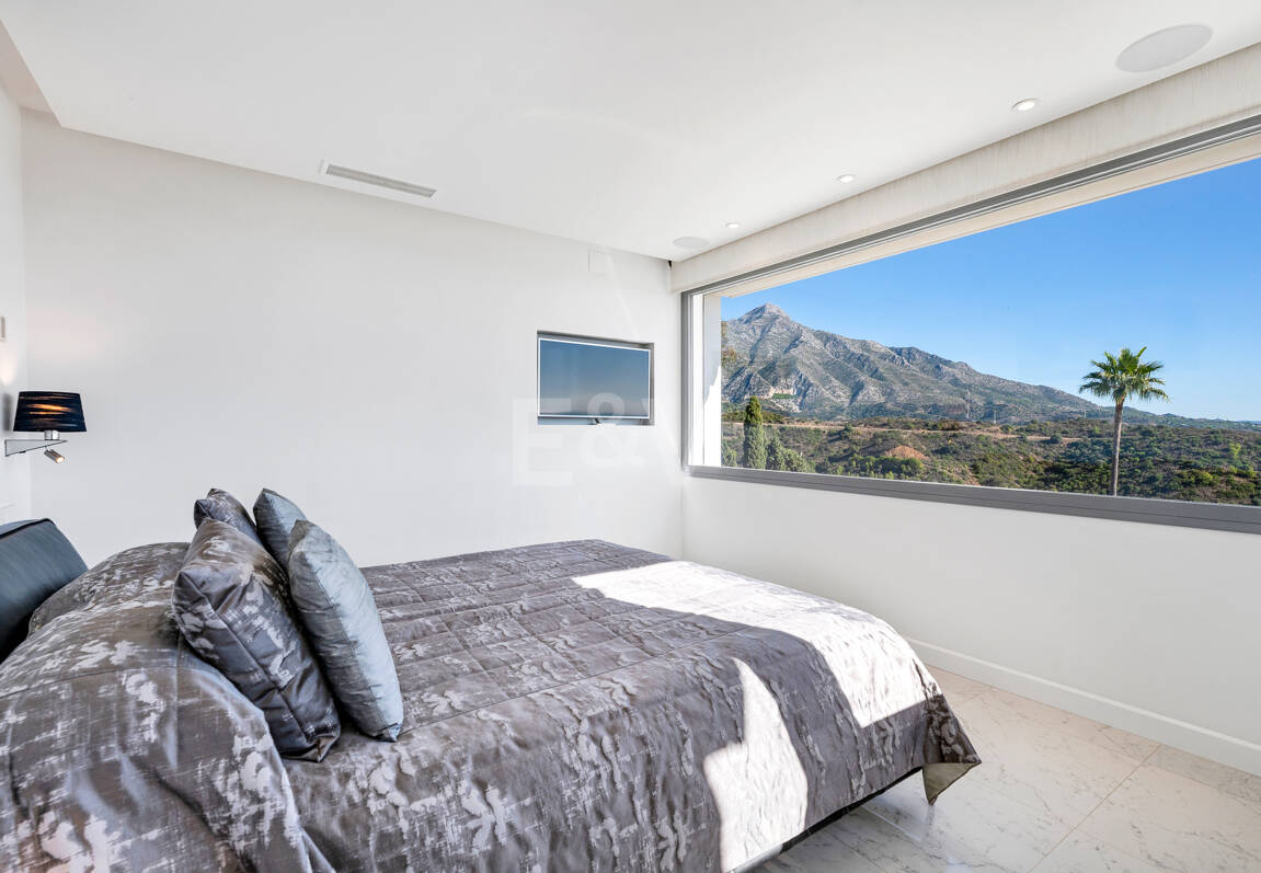 Contemporary Luxury Villa with Sea and Mountain Views