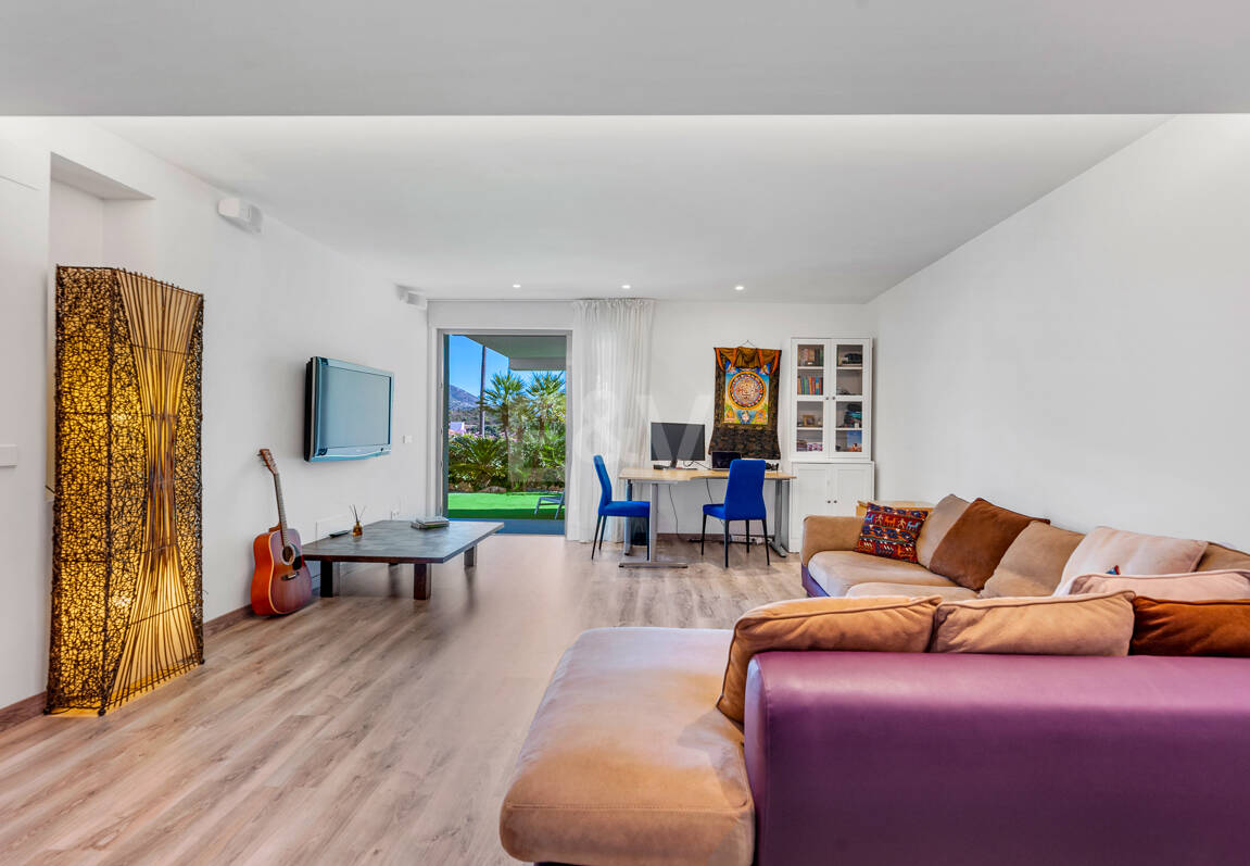 Contemporary Luxury Villa with Sea and Mountain Views