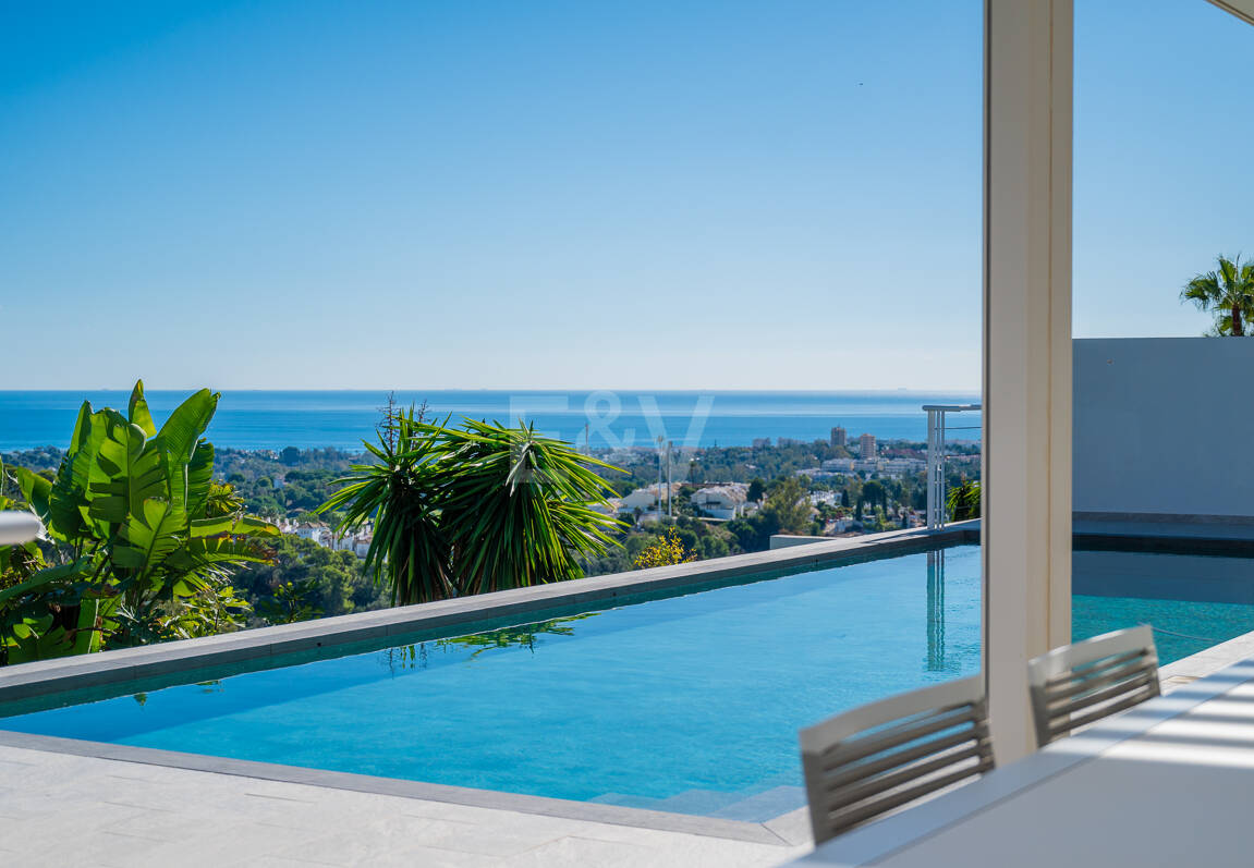 Contemporary Luxury Villa with Sea and Mountain Views