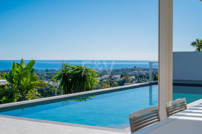 Contemporary Luxury Villa with Sea and Mountain Views