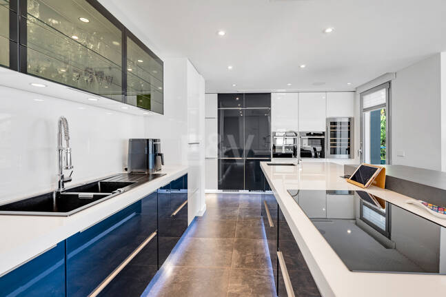 Contemporary Luxury Villa with Sea and Mountain Views