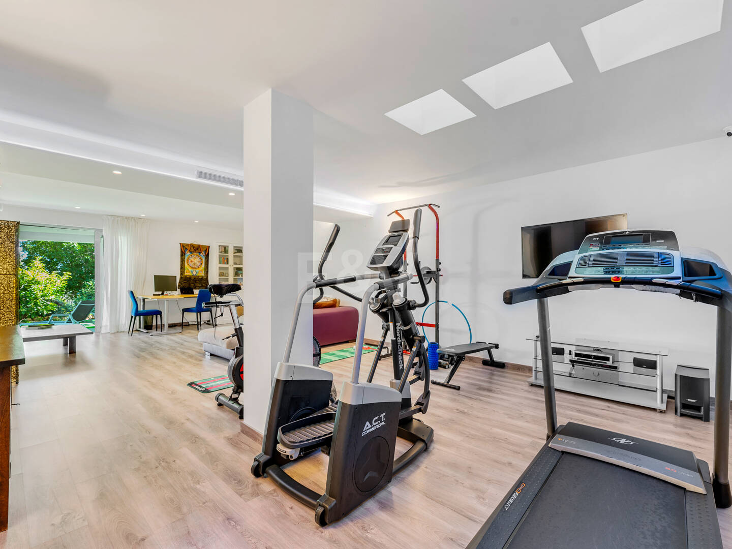 Contemporary Luxury Villa with Sea and Mountain Views