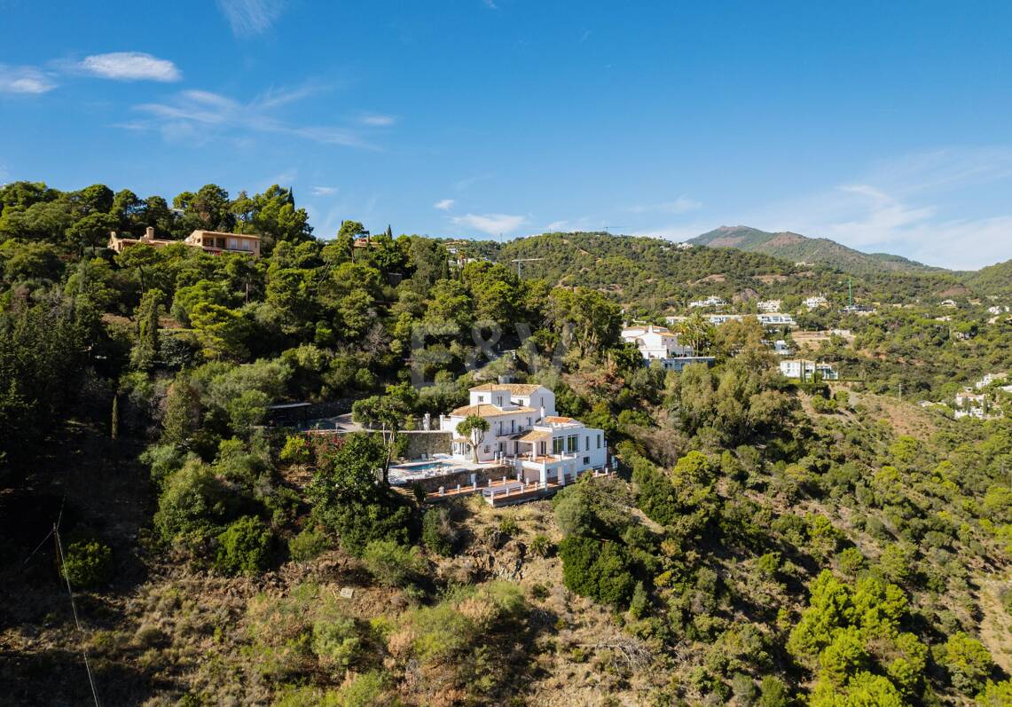 Elegant andalusisk villa med havsutsikt