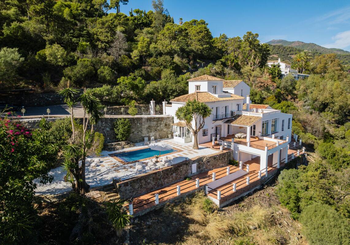 Elegant andalusisk villa med havsutsikt