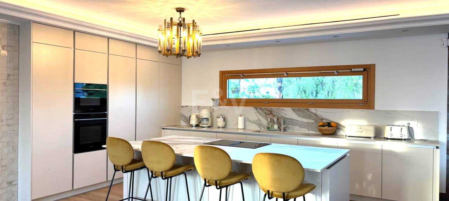 The Ultimate All-in-One Beachside Home in Marbella