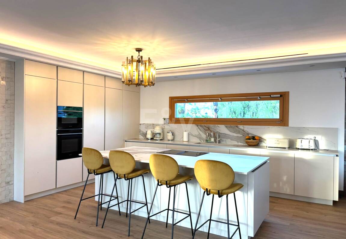 Tu casa definitiva al lado del mar en Marbella