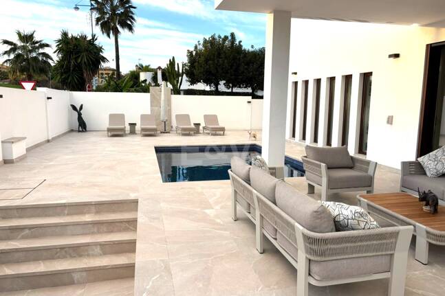 Tu casa definitiva al lado del mar en Marbella