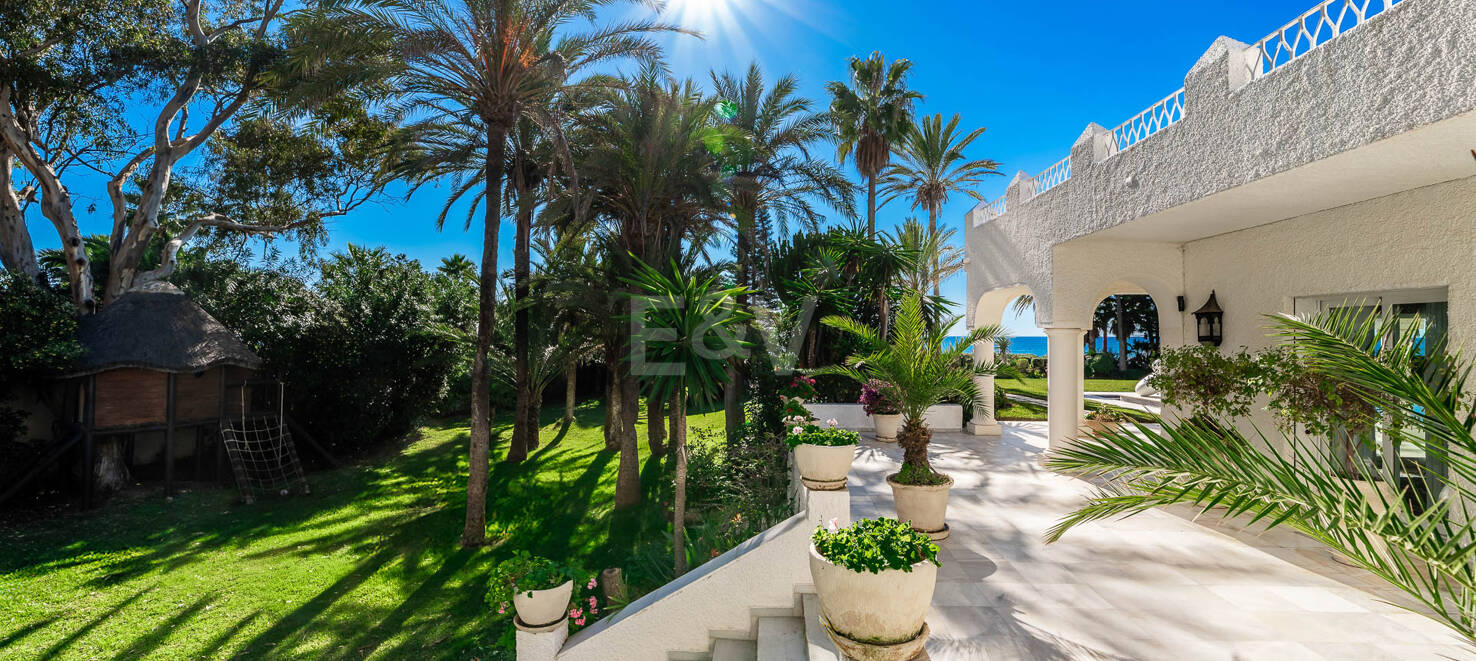 Iconic Frontline Beach Estate with Private Beach Access