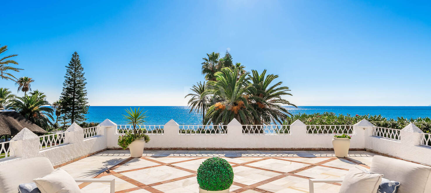 Iconic Frontline Beach Estate with Private Beach Access