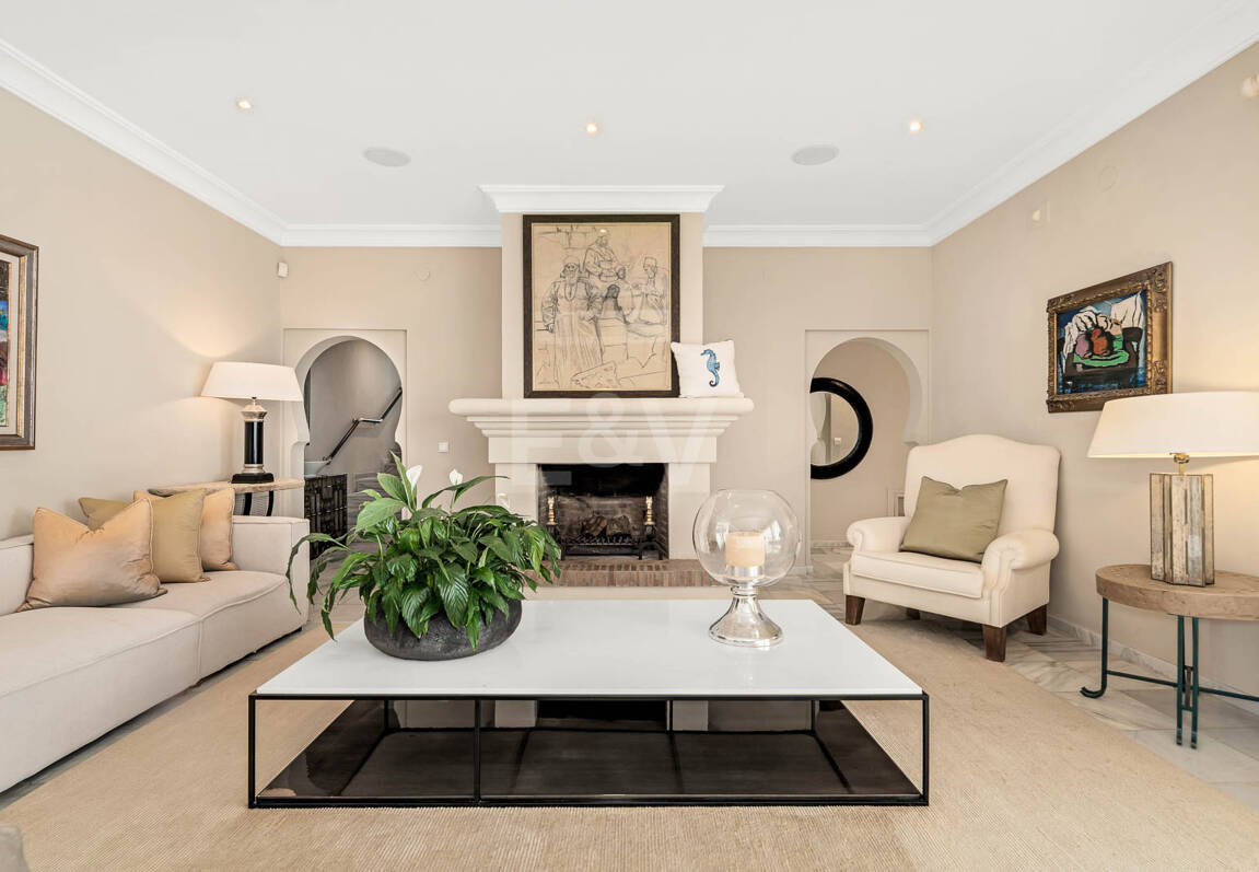 Icónica villa en primera línea con acceso privado a la playa