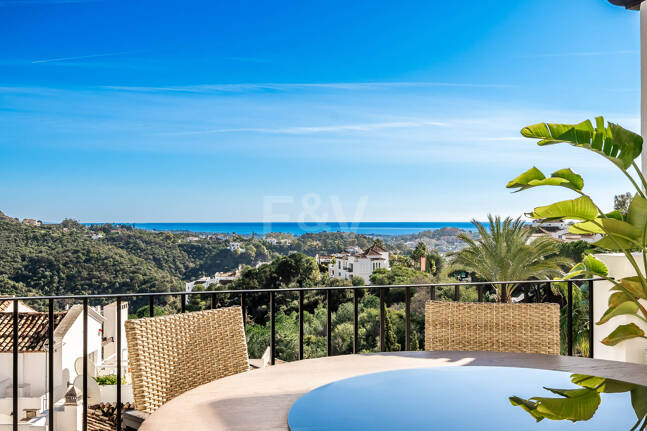 Exceptional Penthouse with Breathtaking Sea Views