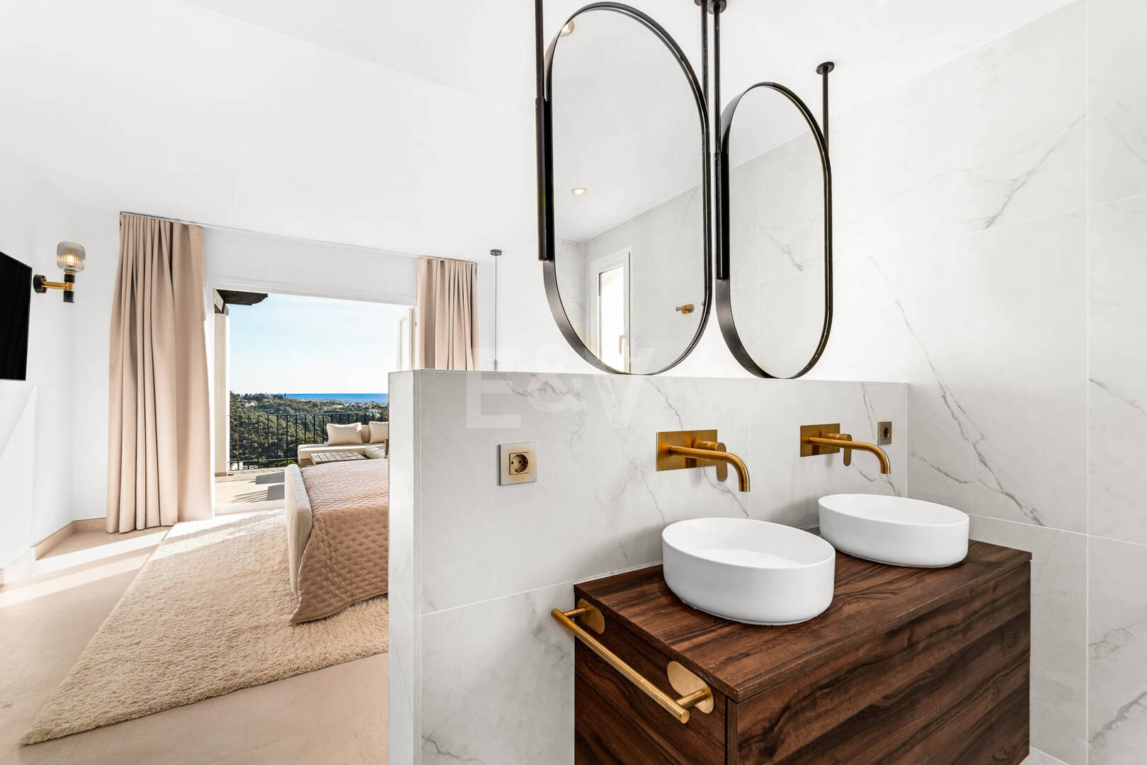 Exceptional Penthouse with Breathtaking Sea Views