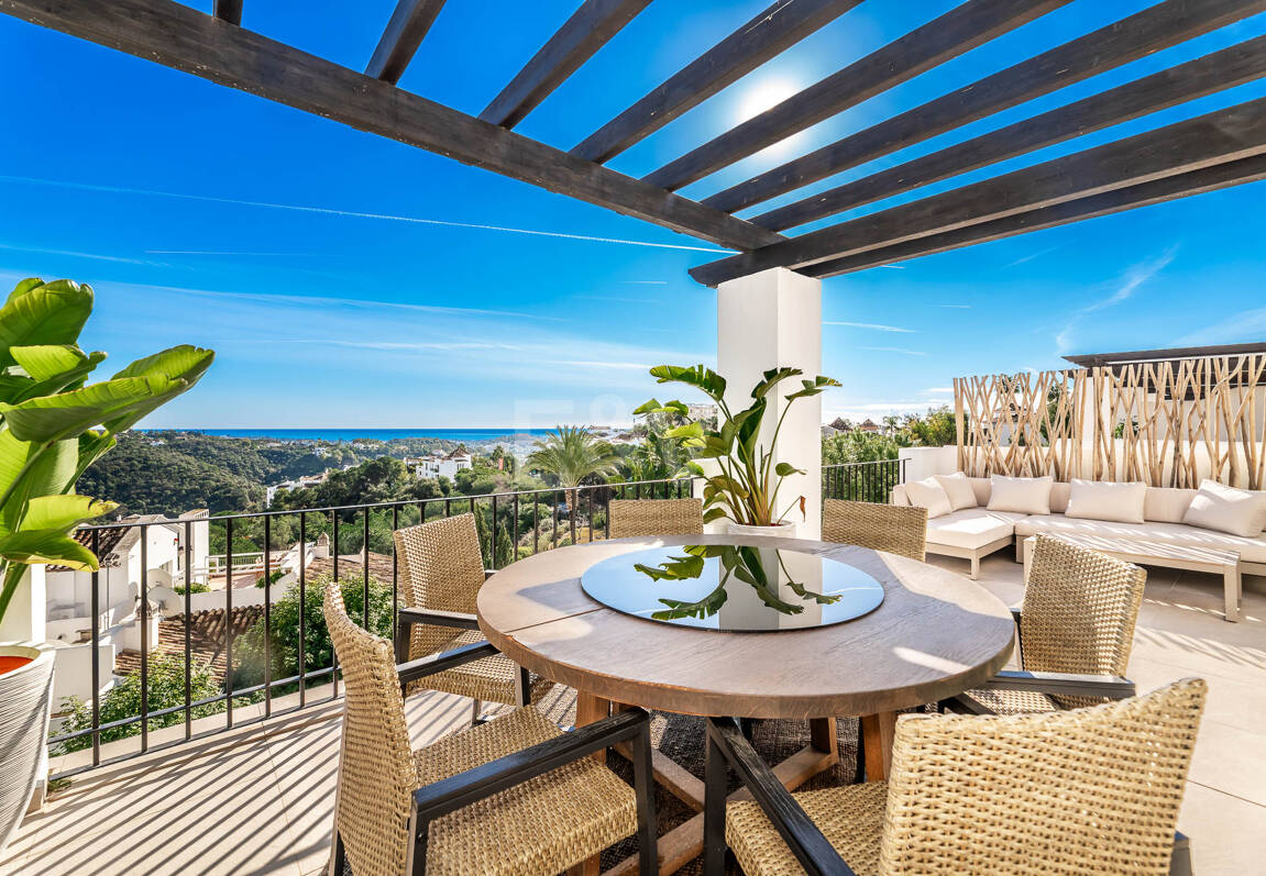 Exceptional Penthouse with Breathtaking Sea Views