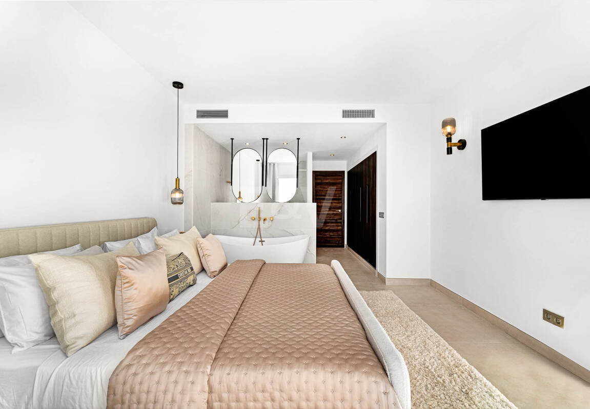 Exceptional Penthouse with Breathtaking Sea Views