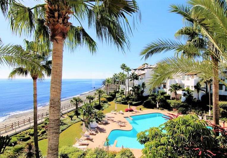 Elegancki apartament w Beachfront Gated Community, Walking Distance to Puerto Banús