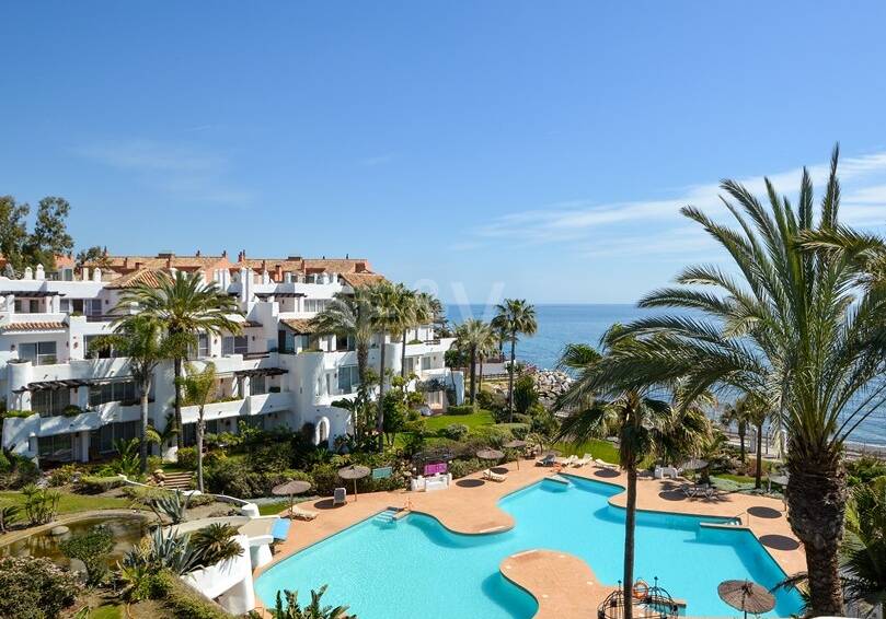 Elegancki apartament w Beachfront Gated Community, Walking Distance to Puerto Banús