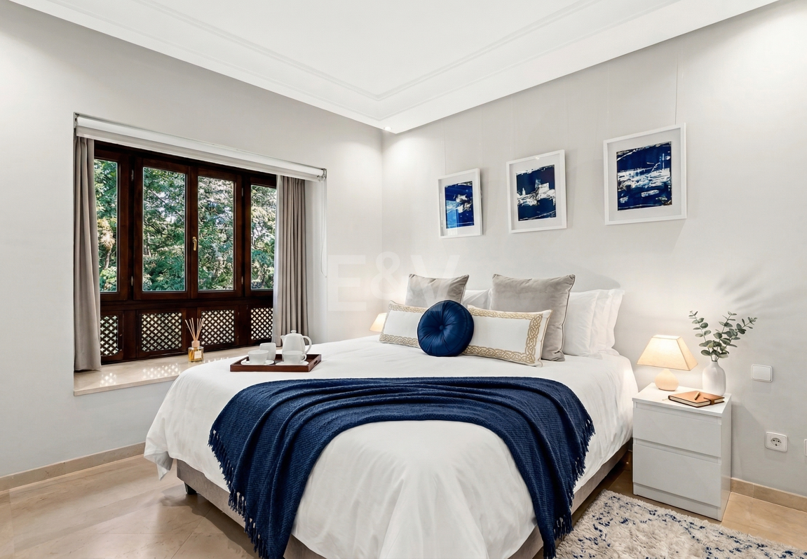 Elegant Apartment in Beachfront Gated Community, Walking Distance to Puerto Banús