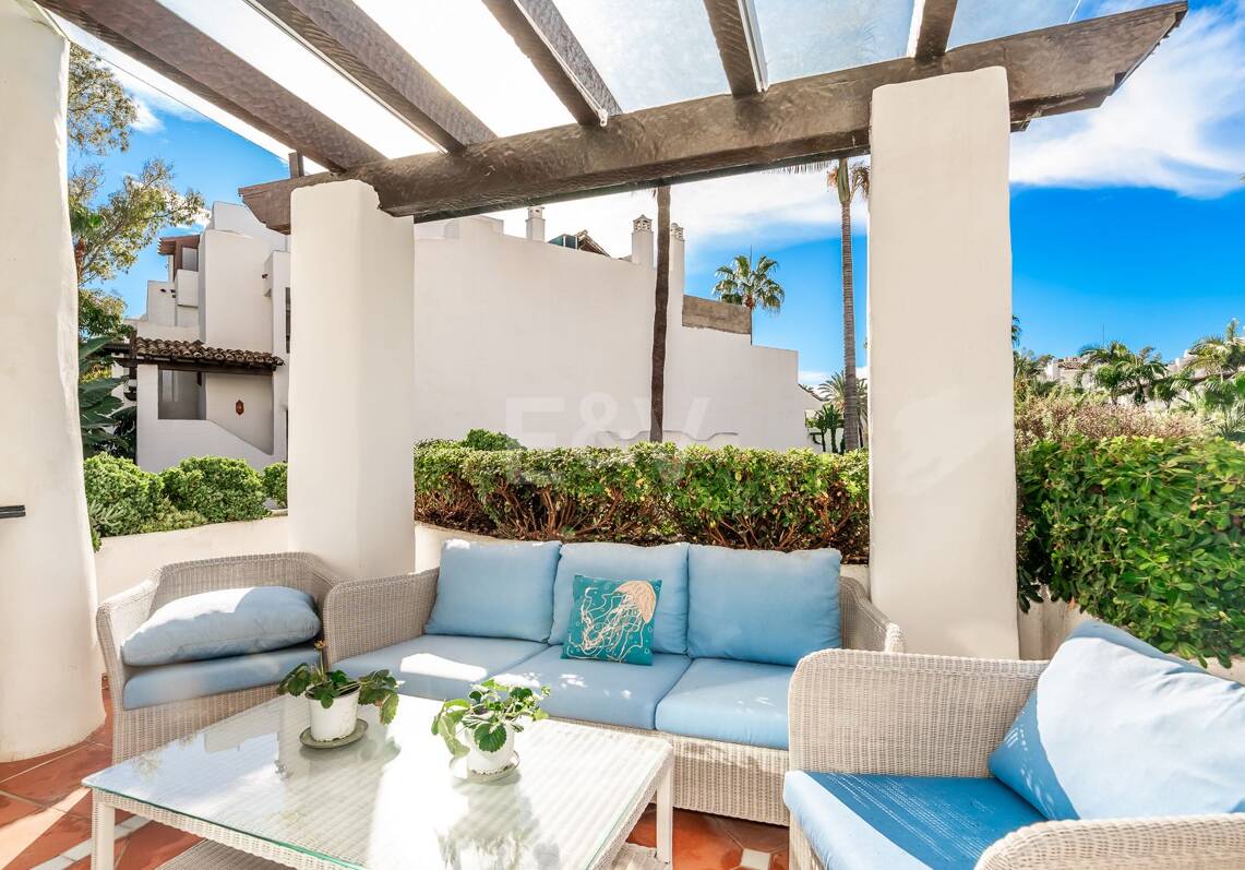 Elegancki apartament w Beachfront Gated Community, Walking Distance to Puerto Banús