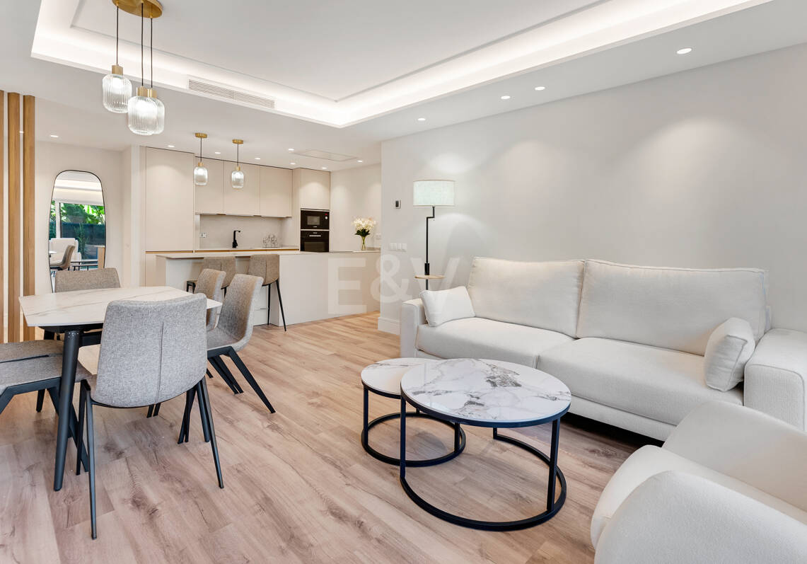 Moderne Erdgeschosswohnung in erstklassiger Küstenlage