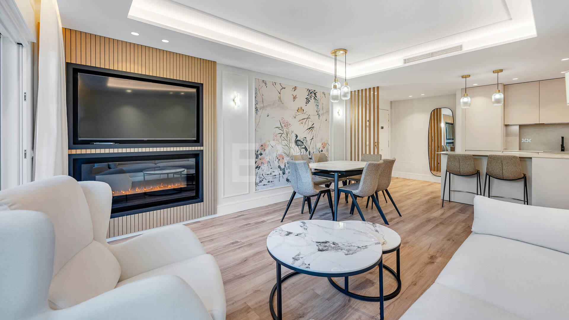 Apartamento moderno en planta baja con ubicación costera privilegiada