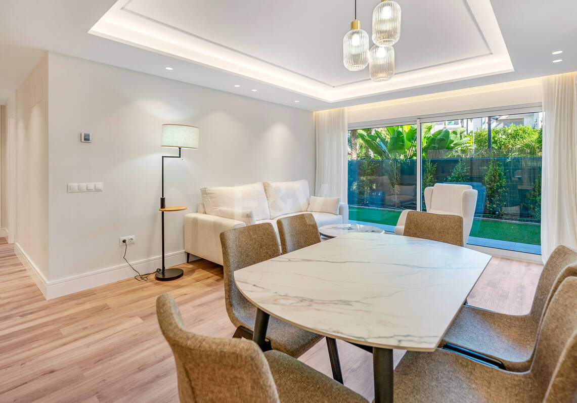 Moderne Erdgeschosswohnung in erstklassiger Küstenlage