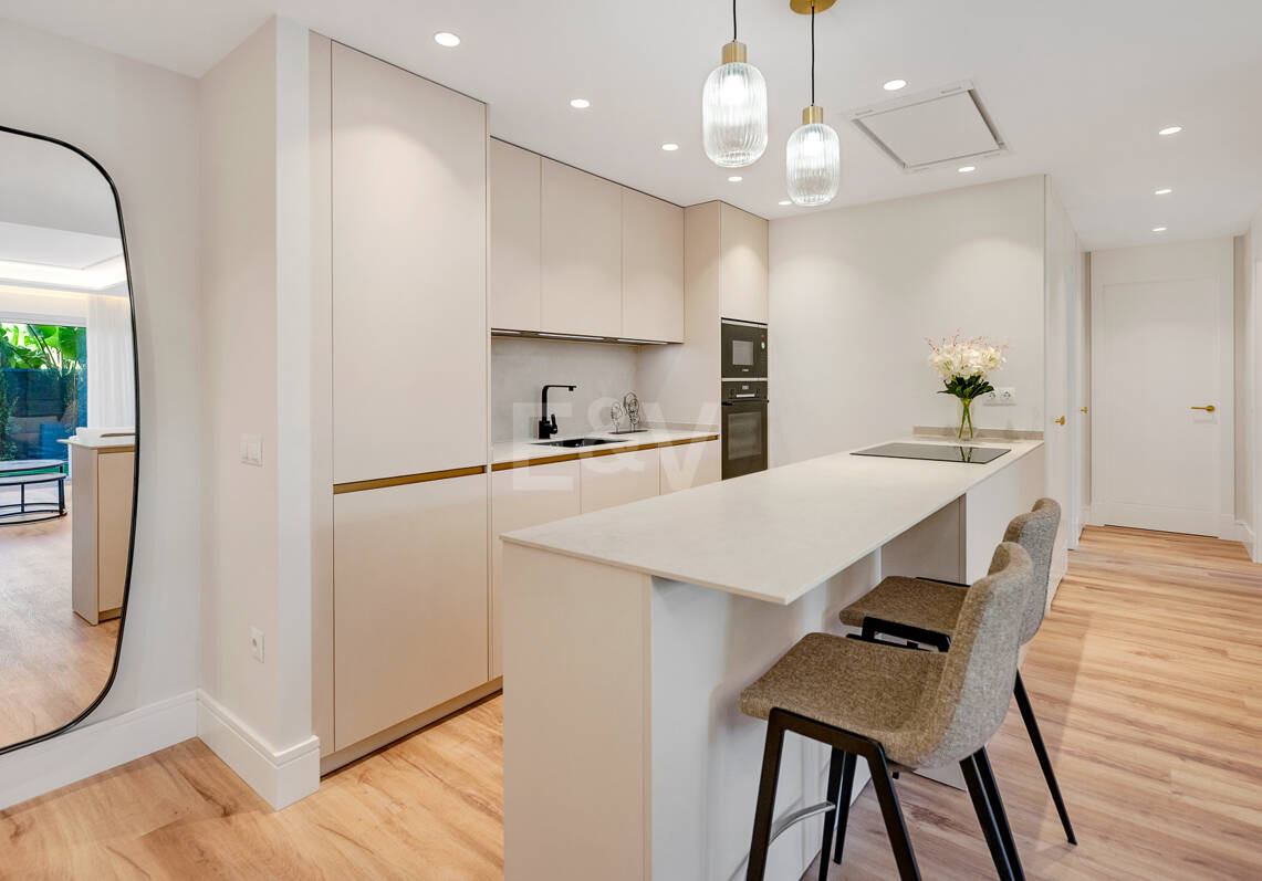 Moderne Erdgeschosswohnung in erstklassiger Küstenlage